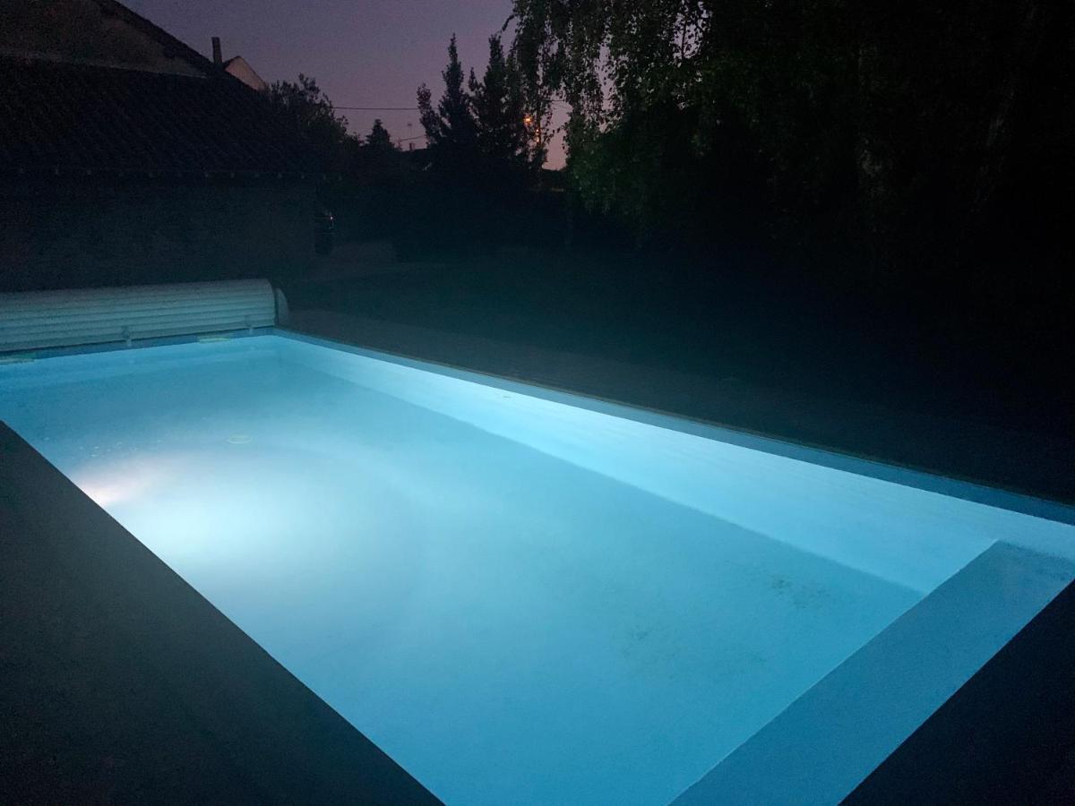 La Fontenelle - Lovely Holiday House With Swimming Pool Cuisery Eksteriør bilde